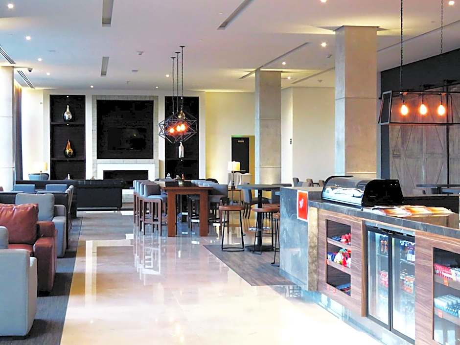 HAMPTON INN BY HILTON CELAYA