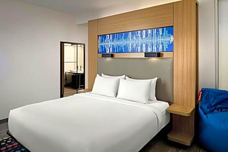 Guest Room, 1 King
