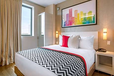 Queen Room - Non-Smoking