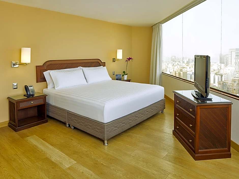 Hotel Estelar Miraflores