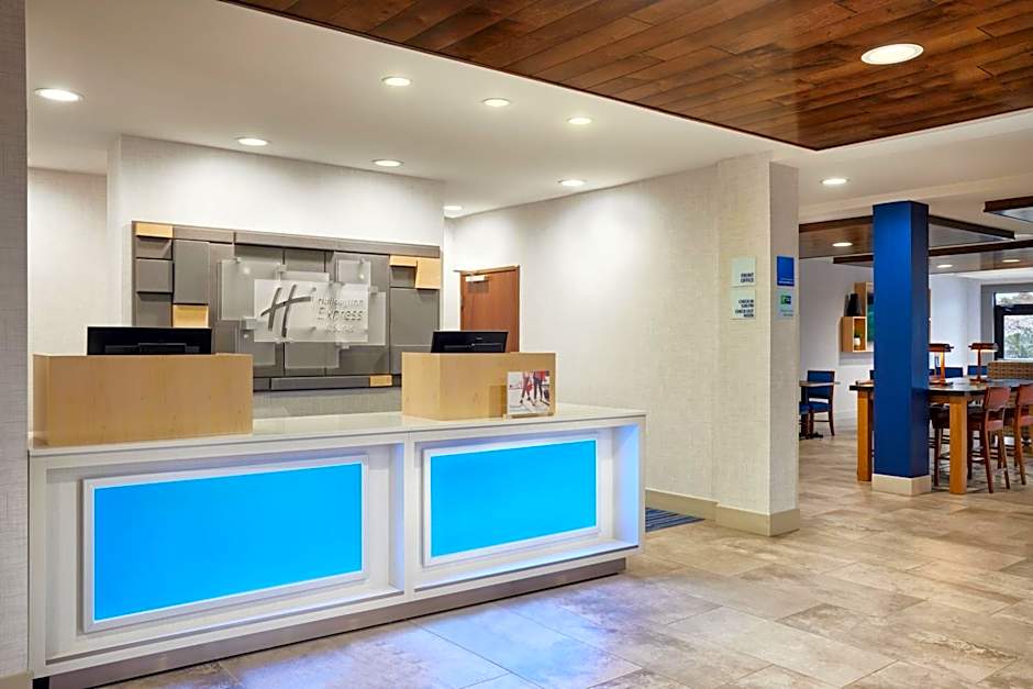 Holiday Inn Express Hotel & Suites Salem By IHG