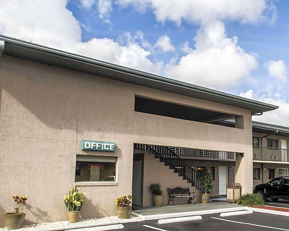 Rodeway Inn Apopka