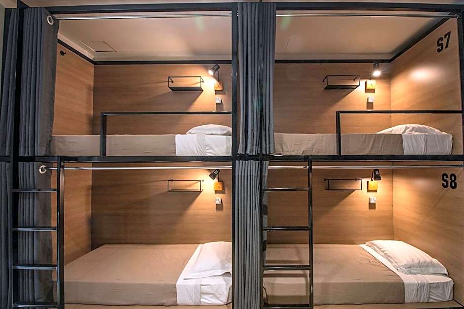 The Brownstone Hostel & Space