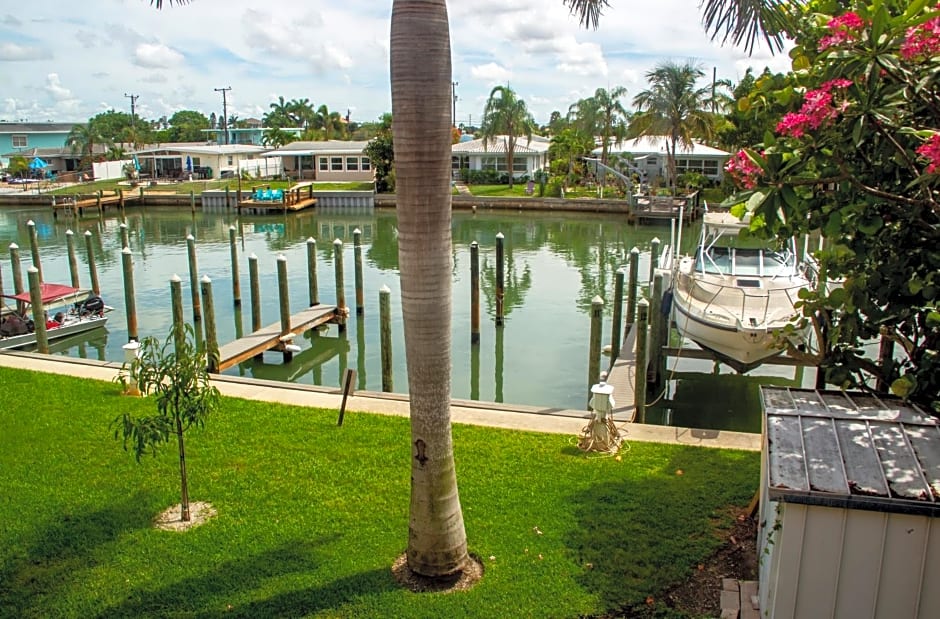 Bayside Inn and Marina