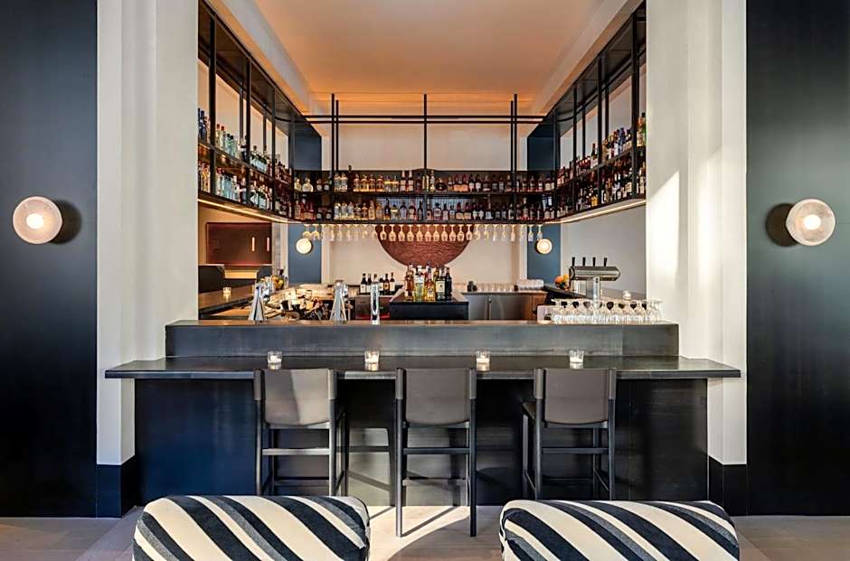 Kimpton Claret Hotel By IHG