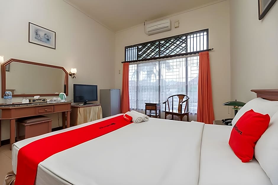 RedDoorz near Transmart Pangkal Pinang