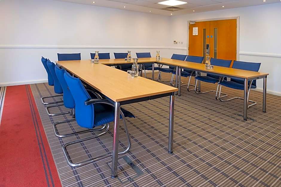 Holiday Inn Express Droitwich Spa By IHG