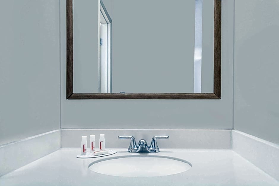 Days Inn by Wyndham Burns