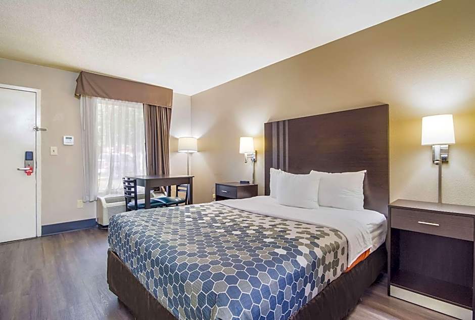 Econo Lodge South Garner