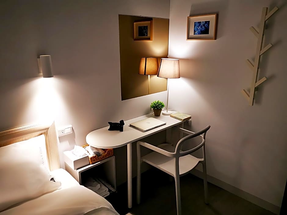 Bluewater Hotel -Taoyuan HSR Taoyuan airport 24h Taoyuan airport free drop-off