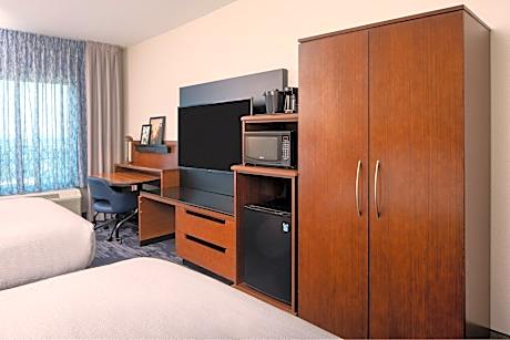 Guest room, 2 Queen, Balcony