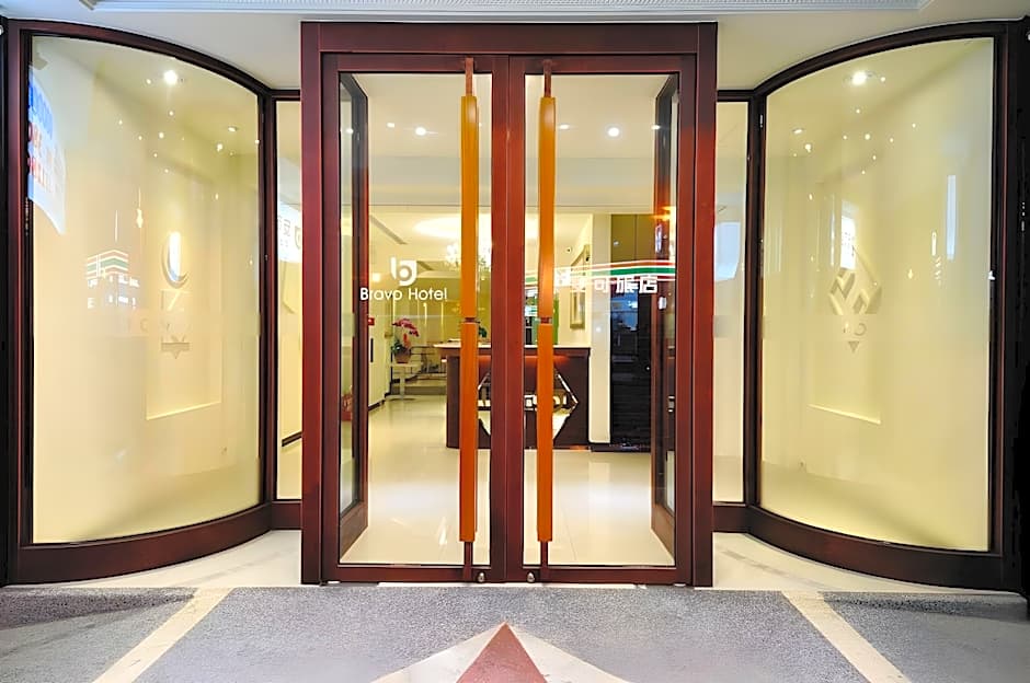 Bravo Hotel