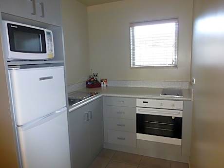 Two-Bedroom Apartment with Spa Bath