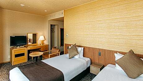 Twin Room Ocean View with Private Bathroom - Non-Smoking