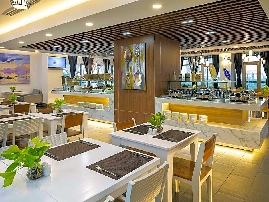 Ibis Saigon South Hotel