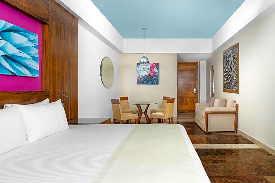 Altitude by Krystal Grand Los Cabos - All Inclusive