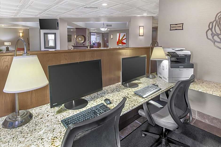 Best Western Plus Rose City Suites