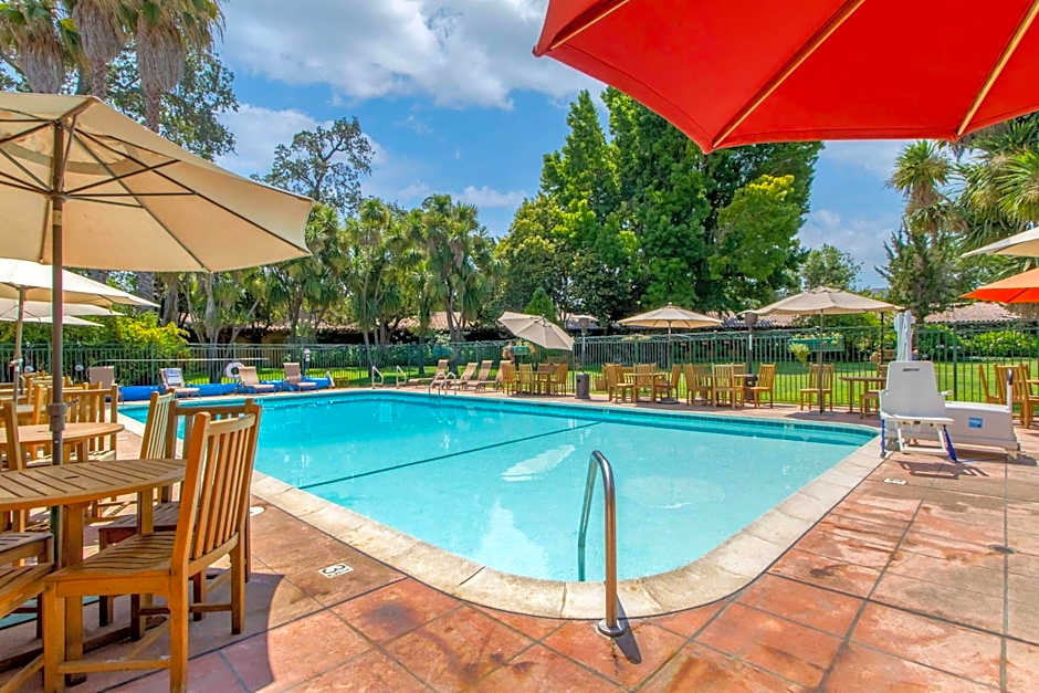 Inn Marin and Suites, an Ascend Collection Hotel