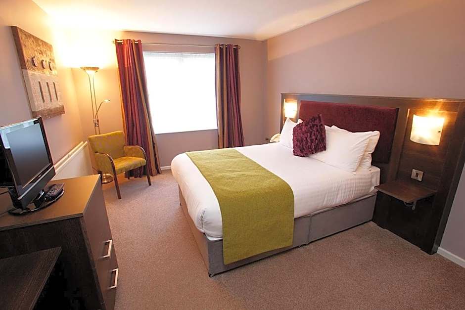 Waterfoot Hotel