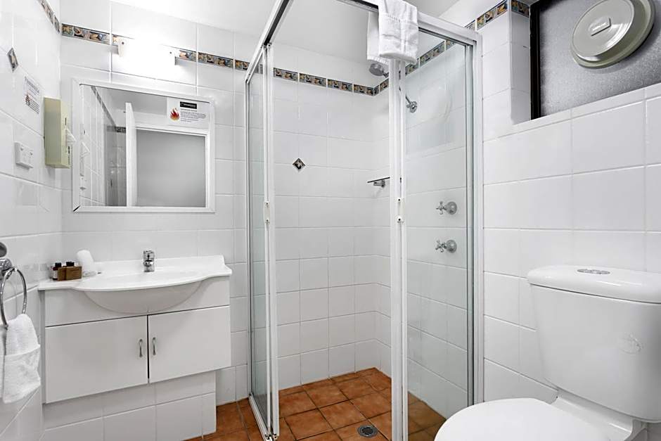 Peninsula Nelson Bay Motel and Serviced Apartments