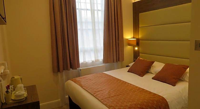 Glendale Hyde Park Hotel