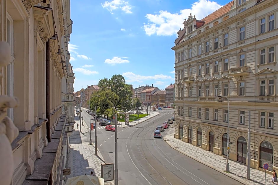 City Partner Hotel Atos In Prague