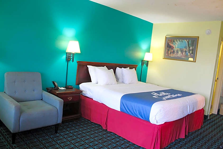 Days Inn by Wyndham Marianna
