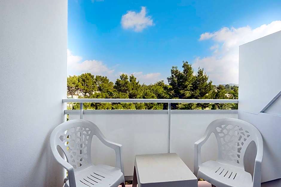 azuLine Hotel Bergantin