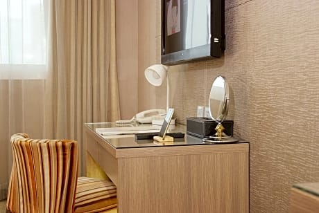 Corner Suite Twin Bed