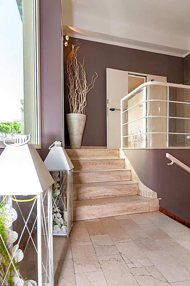 HOTEL TRIONFAL - Fronte Mare - Vicinissimi al Centro