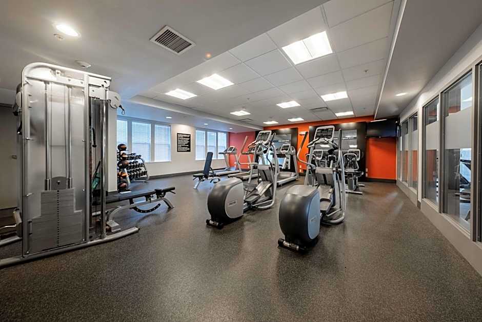 Hampton Inn & Suites DuPont