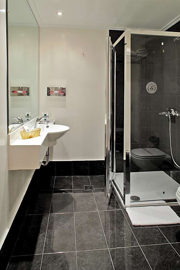 Piraeus Theoxenia Hotel