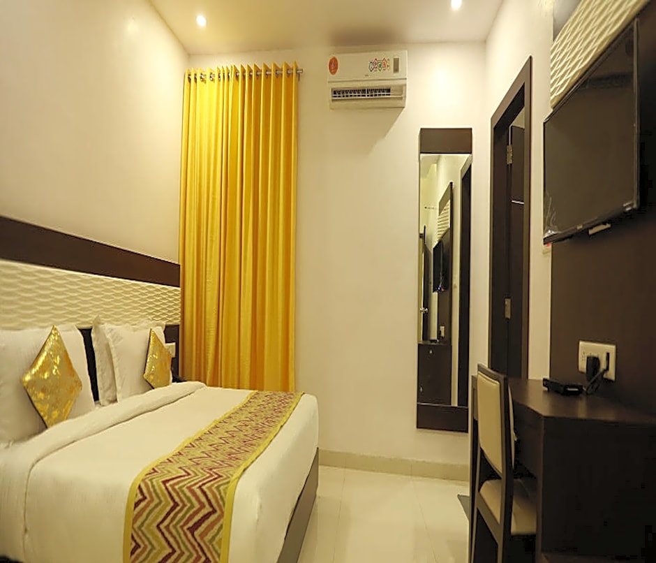 Hotel Anchal Villa By YB Hotels