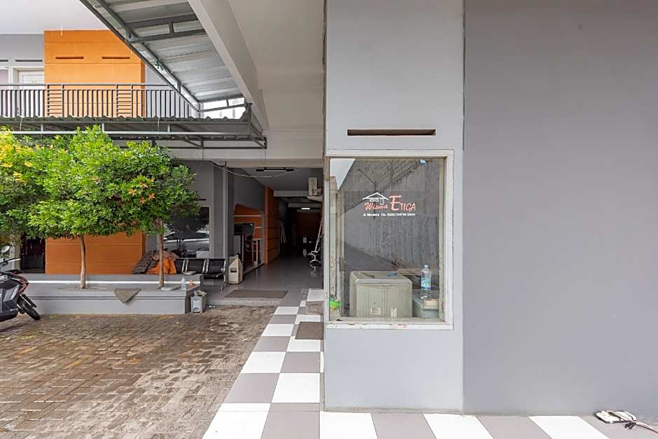 RedDoorz @ Merdeka Street Garut