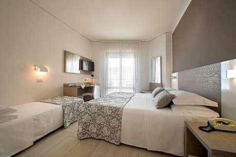 Single Room with Partial Sea View