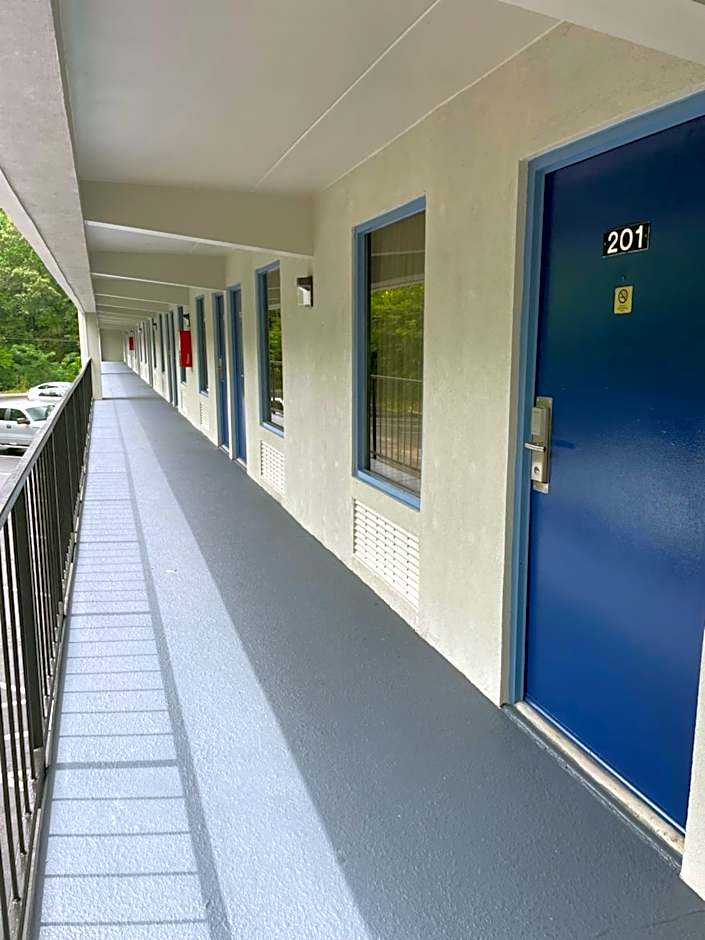 Days Inn by Wyndham Harriman