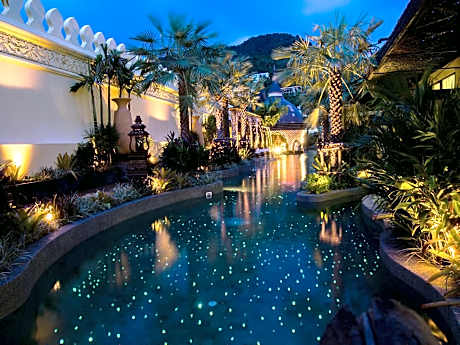 Cabana Suite Pool Access