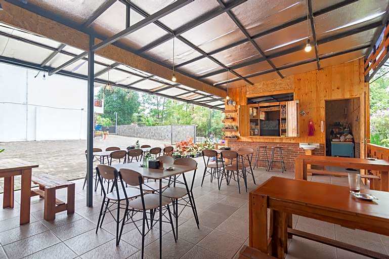 OYO 2188 Rossan Villa 4