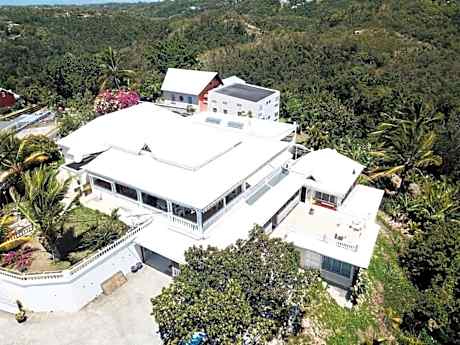 Brown's Villas