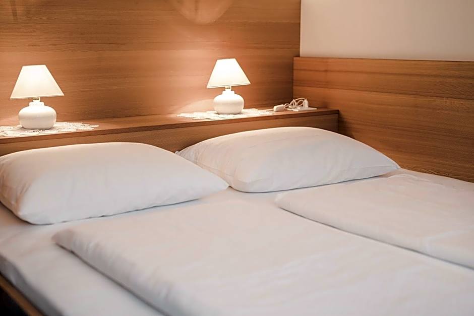 Heidi & Edith Family Aparthotel