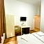 Easy Star Hotel