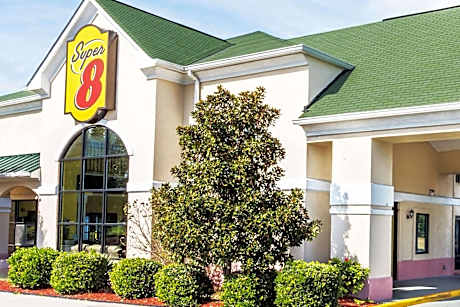 Super 8 by Wyndham Midlothian/Richmond Area
