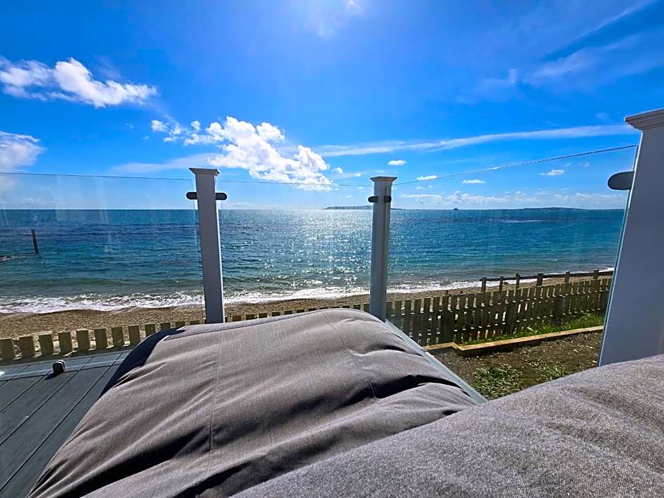 Europa Willow Pitch 29 Creek Caravan Park dog friendly