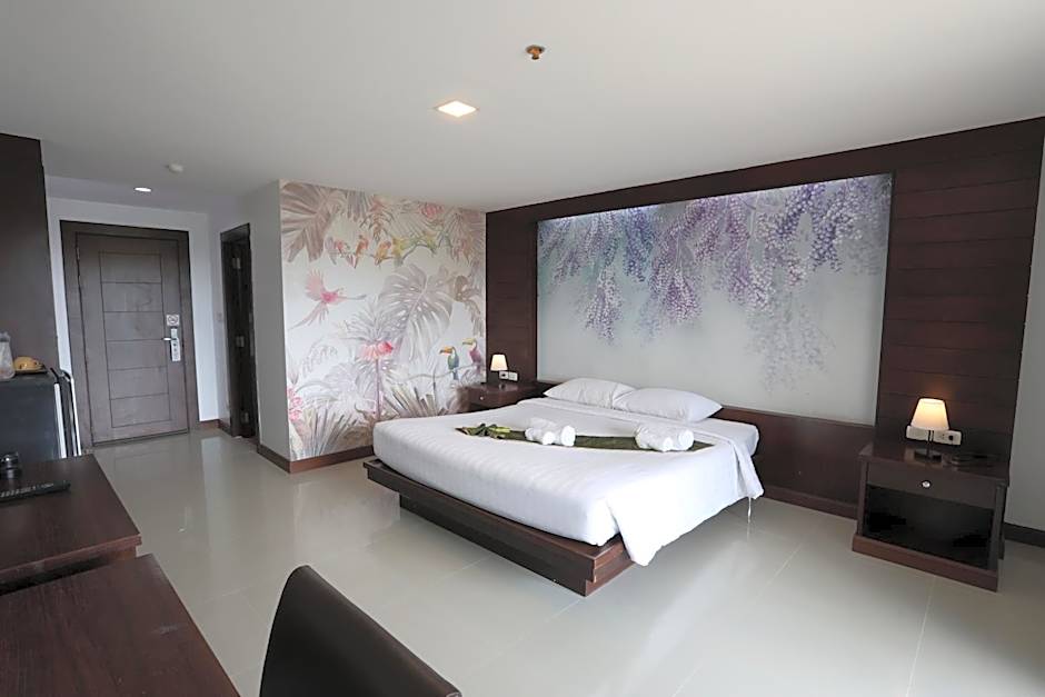 Convenient Grand Plus Hotel Suvarnabhumi