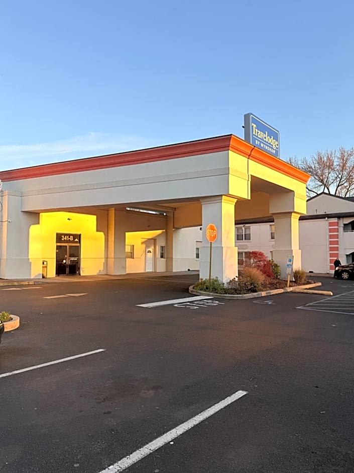 Travelodge by Wyndham Bellmawr