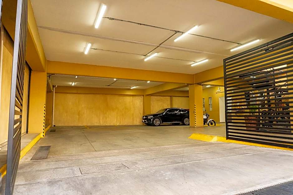 Casa de Adobe Gallery & Luxury Boutique