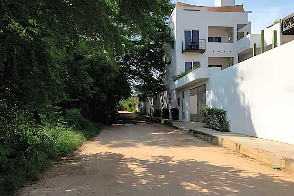 La Aurora Puerto Escondido