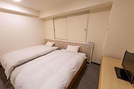 Twin Room - Non-Smoking