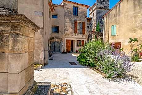 Les Greniers Du Chateau