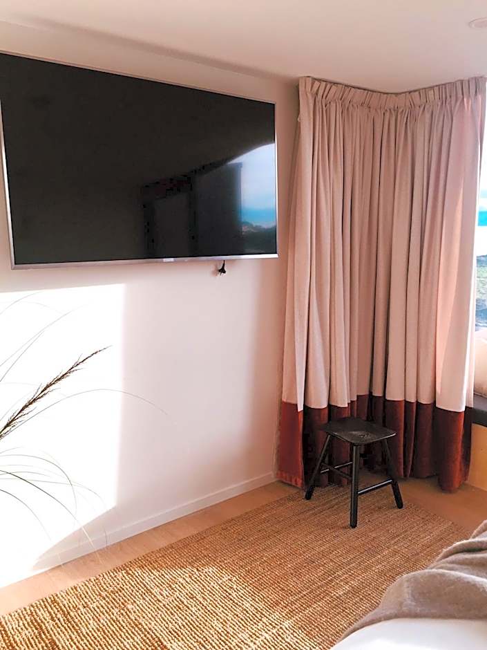 Bruny Island Escapes and Hotel Bruny